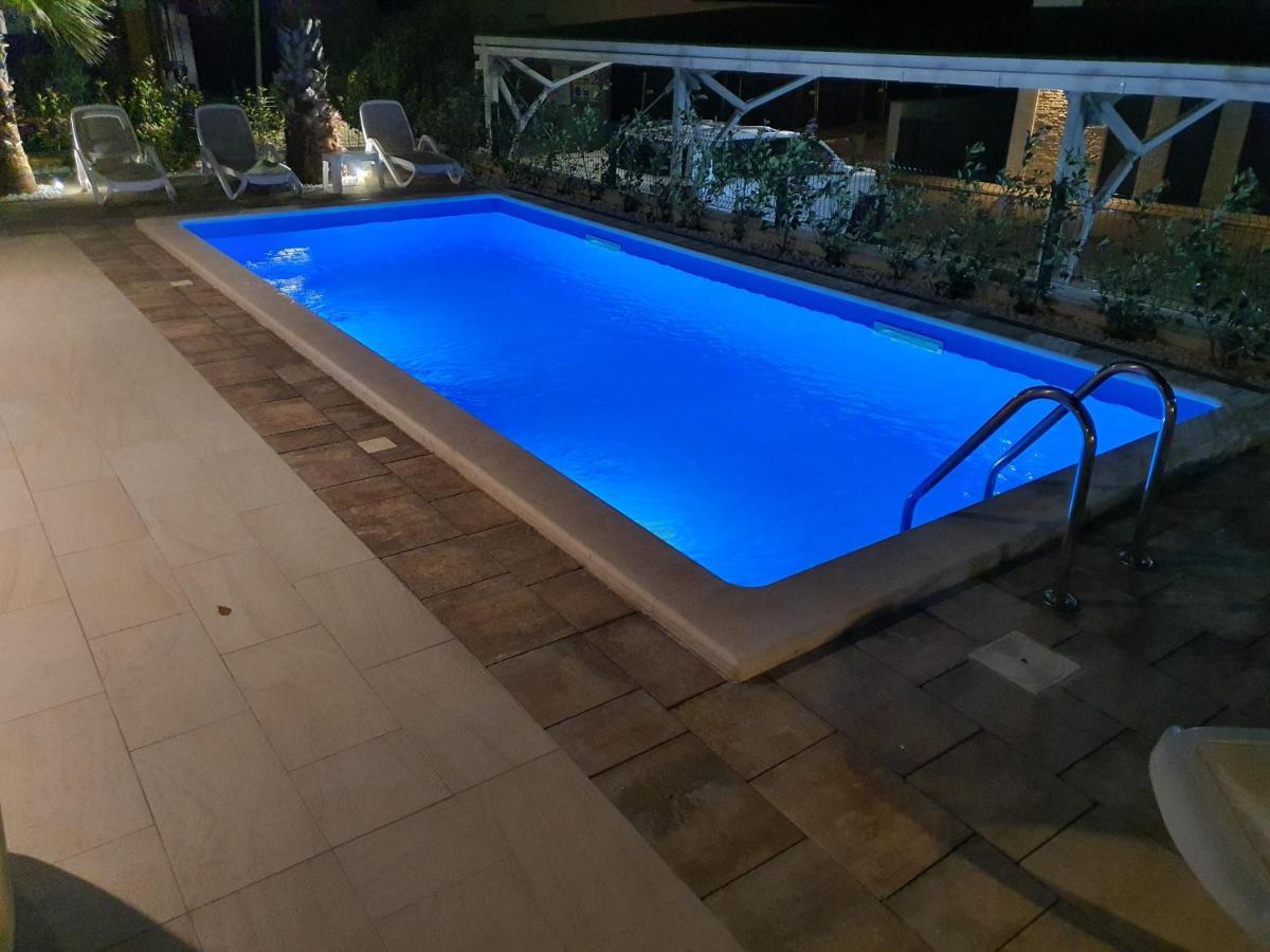 Apartman Darija Sukošan Esterno foto